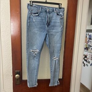 American Eagle Outfitters Light Blue Distressed Skinny Jeans